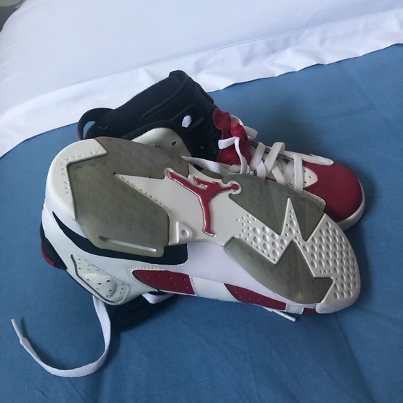 Air Jordan 6 Retro "Carmine" sneakers - Picture 3 of 3